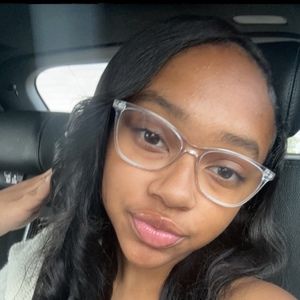 Meet your Posher, Riyana